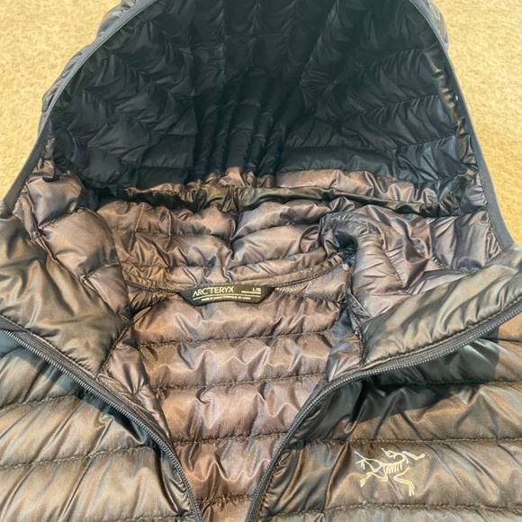 Arc’teryx Cerium SL down jacket - Picture 2 of 4